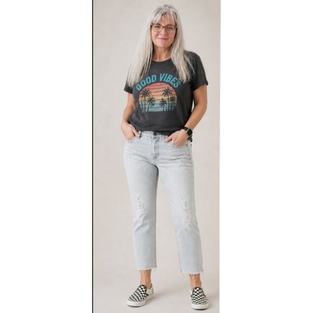 AG Adriana Goldschmeid The Stilt Women's Size 26 x 25" Raw Hem Cropped Jeans